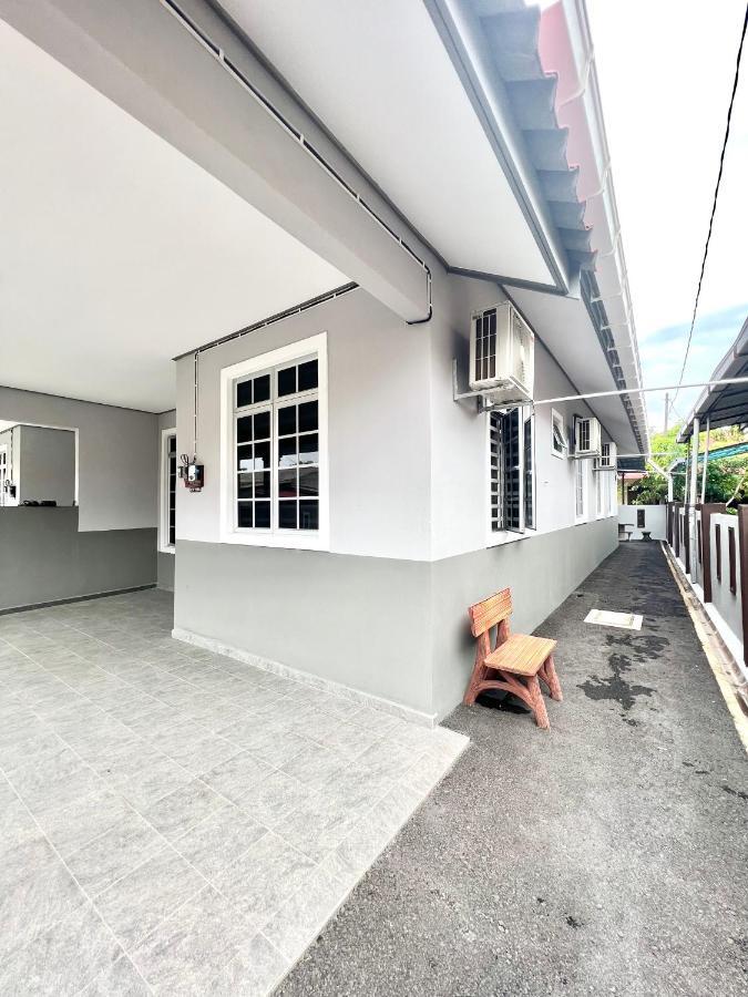 Teratai Homestay 3 Batu Buruk Kuala Terengganu Ngoại thất bức ảnh